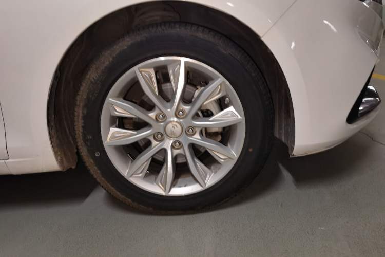 Used Hongqi H5 2018 30TD Dynamic Edition Right Front Wheel Hub