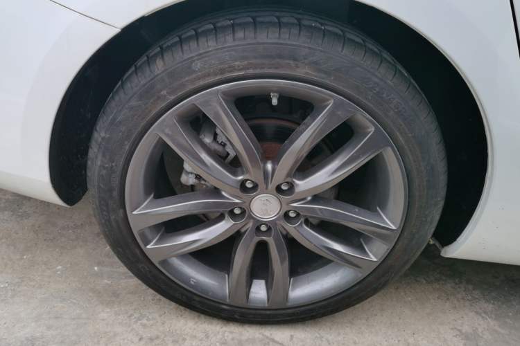 Used Hongqi H5 2018 30TD Smart Connect Dynamic Edition Right Rear Wheel Hub