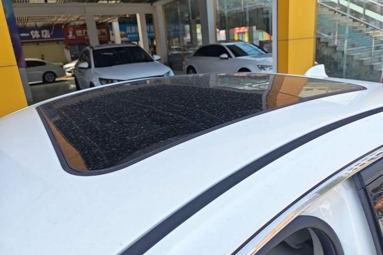 Used Hongqi H5 2018 30TD Smart Connect Dynamic Edition Roof