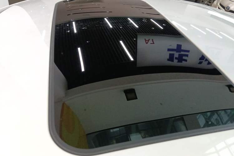 Used Hongqi H5 2018 30TD Smart Connect Dynamic Edition Roof
