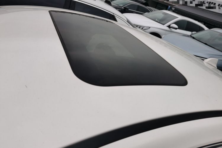 Used Hongqi H5 2018 30TD Smart Connect Dynamic Edition Roof