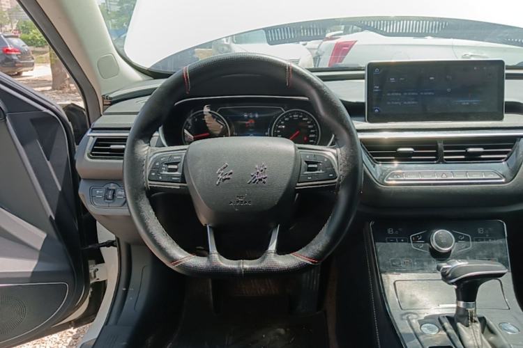 Used Hongqi H5 2018 30TD Dynamic Edition Steering Wheel