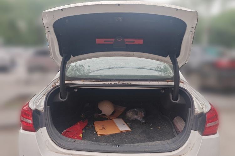 Used Hongqi H5 2018 30TD Smart Connect Dynamic Edition Trunk
