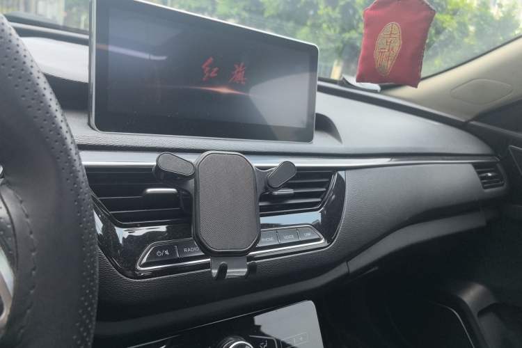Used Hongqi H5 2019 30TD Dynamic Edition Audio And AC Panel