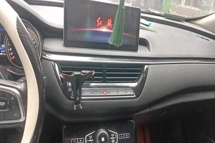 Used Hongqi H5 2019 30TD Dynamic Edition Audio And AC Panel