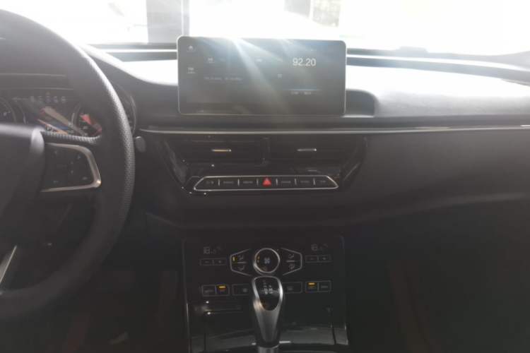 Used Hongqi H5 2019 30TD Dynamic Edition Audio And AC Panel