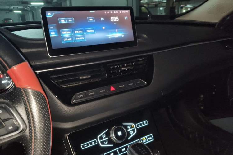 Used Hongqi H5 2019 30TD Dynamic Edition Audio And AC Panel