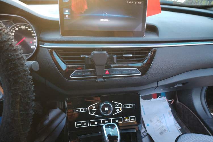 Used Hongqi H5 2019 30TD Dynamic Edition Audio And AC Panel