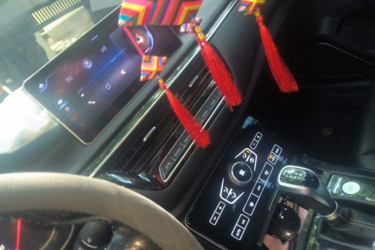 Used Hongqi H5 2019 30TD Dynamic Edition Audio And AC Panel