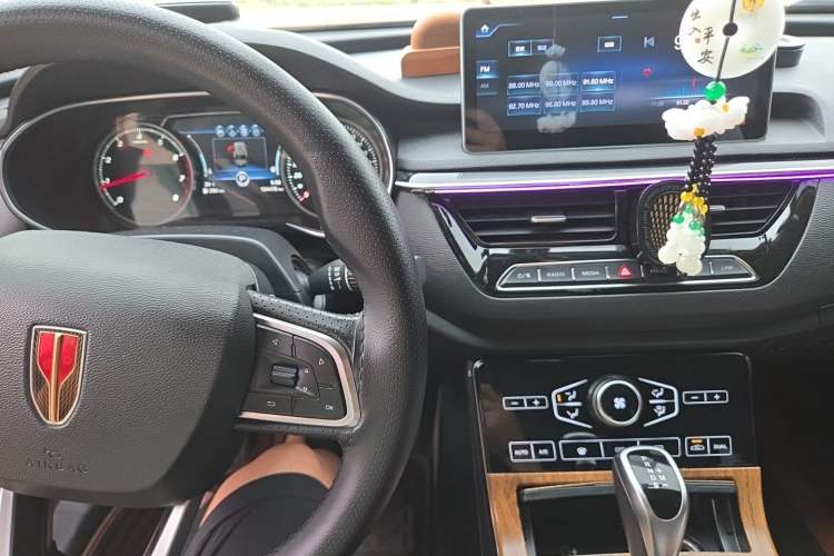 Used Hongqi H5 2019 30TD Dynamic Edition Audio And AC Panel