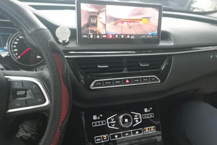 Used Hongqi H5 2019 30TD Dynamic Edition Audio And AC Panel