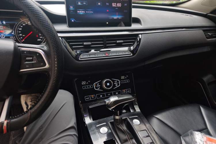 Used Hongqi H5 2019 30TD Dynamic Edition Audio And AC Panel