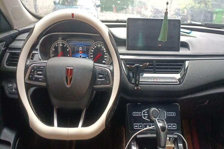 Used Hongqi H5 2019 30TD Dynamic Edition Center Console
