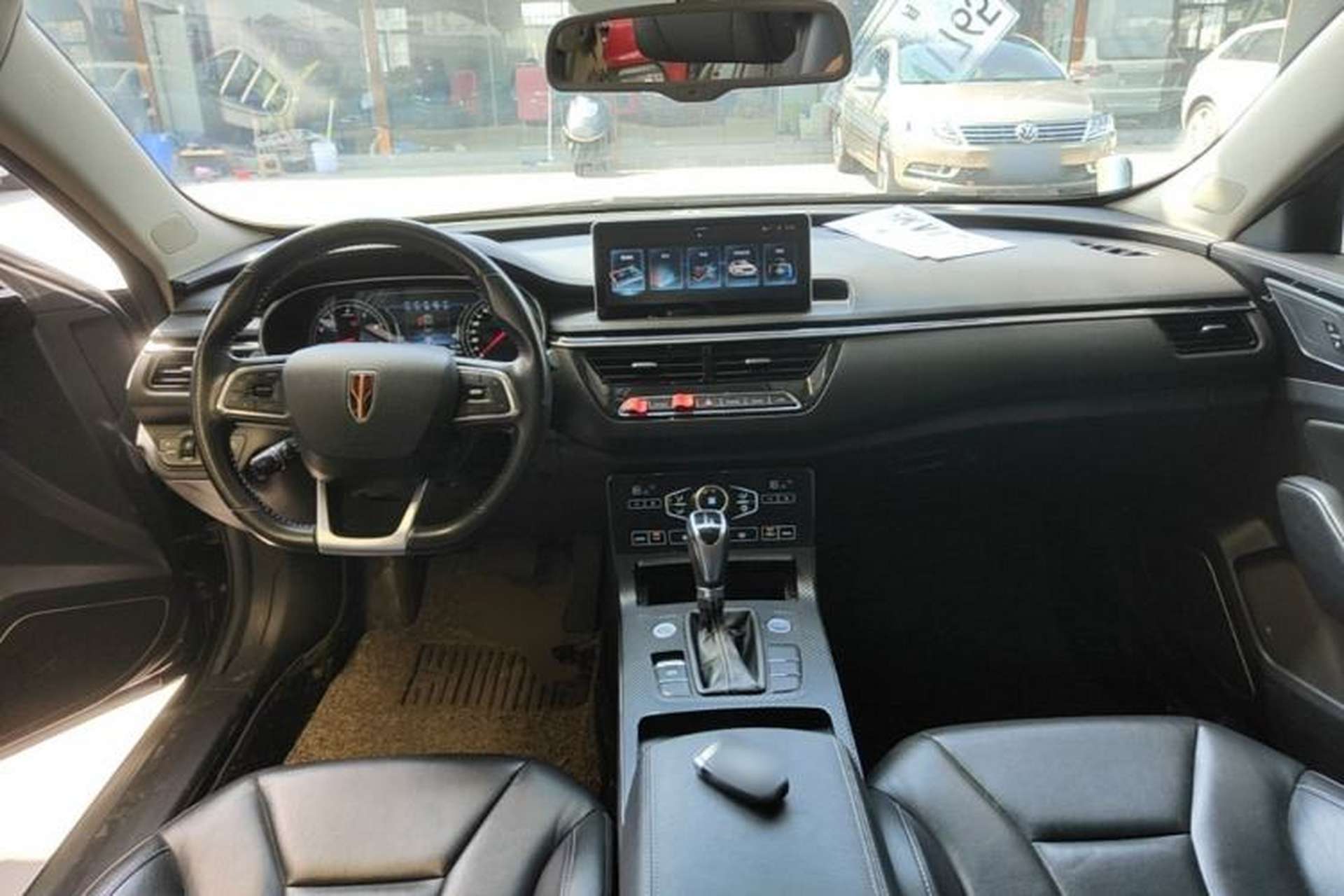 Used Hongqi H5 2019 30TD Dynamic Edition Center Console