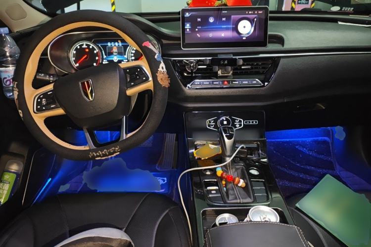 Used Hongqi H5 2019 30TD Dynamic Edition Center Console