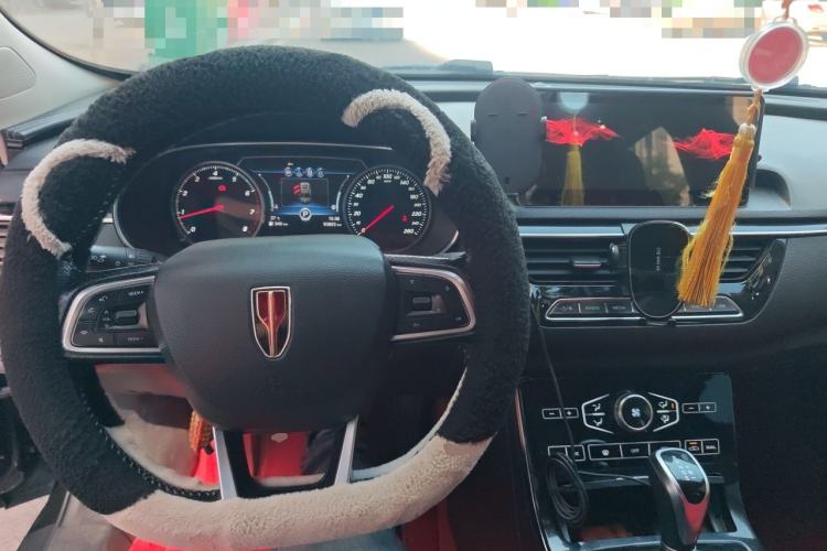 Used Hongqi H5 2019 30TD Dynamic Edition Center Console