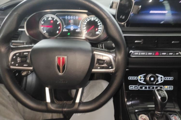 Used Hongqi H5 2019 30TD Dynamic Edition Center Console