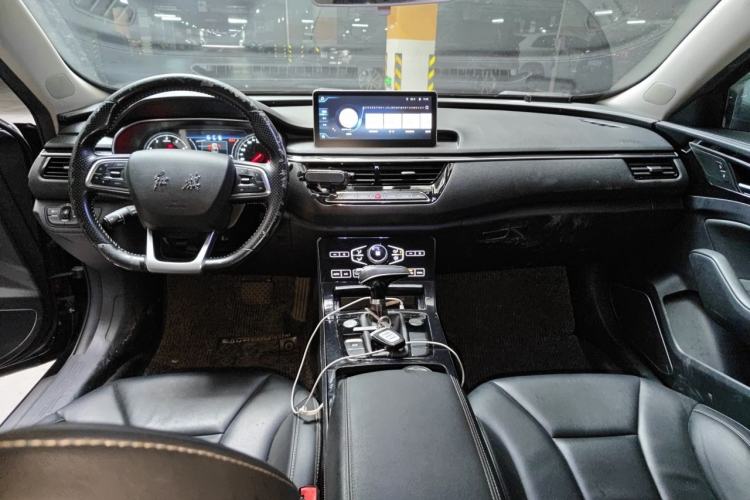 Used Hongqi H5 2019 30TD Smart Connect Dynamic Edition Center Console