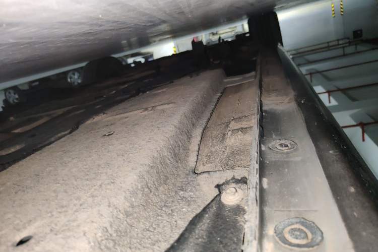 Used Hongqi H5 2019 30TD Dynamic Edition Chassis Rear Left