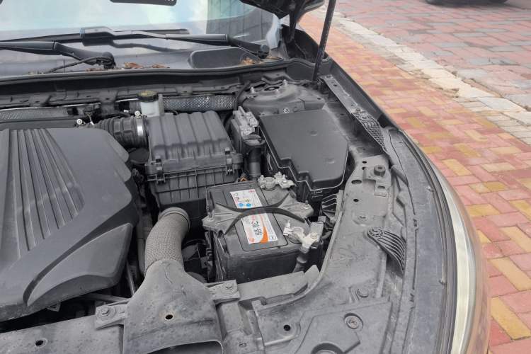 Used Hongqi H5 2019 30TD Dynamic Edition Engine Bay Left