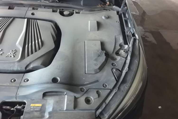 Used Hongqi H5 2019 30TD Dynamic Edition Engine Bay Left