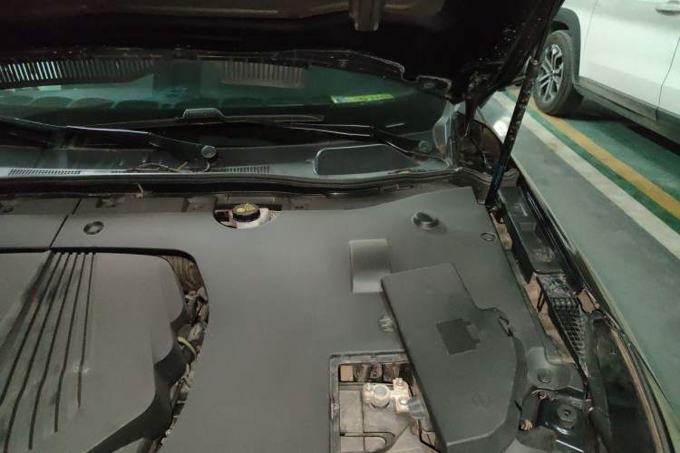 Used Hongqi H5 2019 30TD Dynamic Edition Engine Bay Left