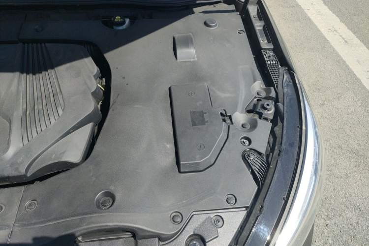 Used Hongqi H5 2019 30TD Dynamic Edition Engine Bay Left