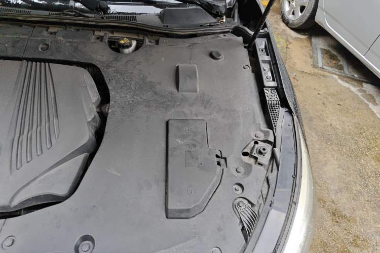 Used Hongqi H5 2019 30TD Dynamic Edition Engine Bay Left