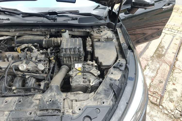 Used Hongqi H5 2019 30TD Smart Connect Dynamic Edition Engine Bay Left