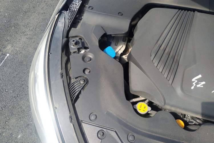 Used Hongqi H5 2019 30TD Dynamic Edition Engine Bay Right