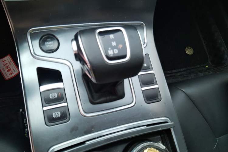 Used Hongqi H5 2019 30TD Smart Connect Enjoy Edition Gear Lever
