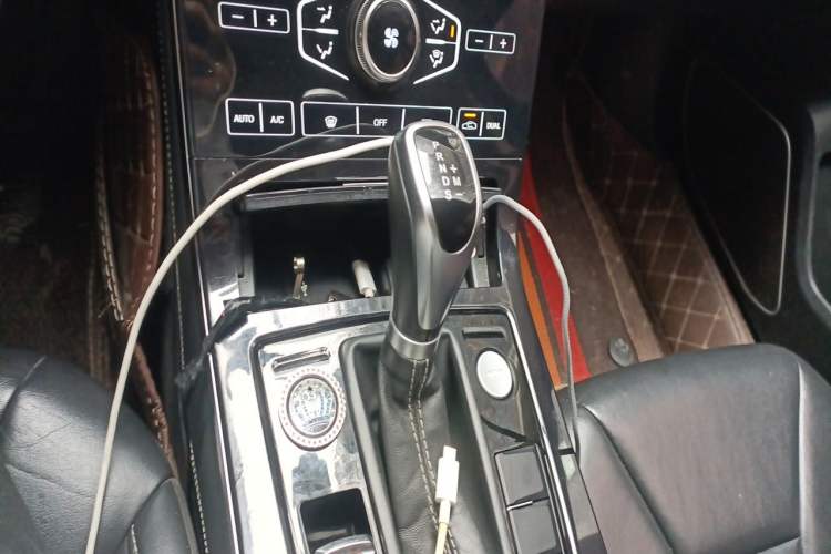 Used Hongqi H5 2019 30TD Dynamic Edition Gear Lever