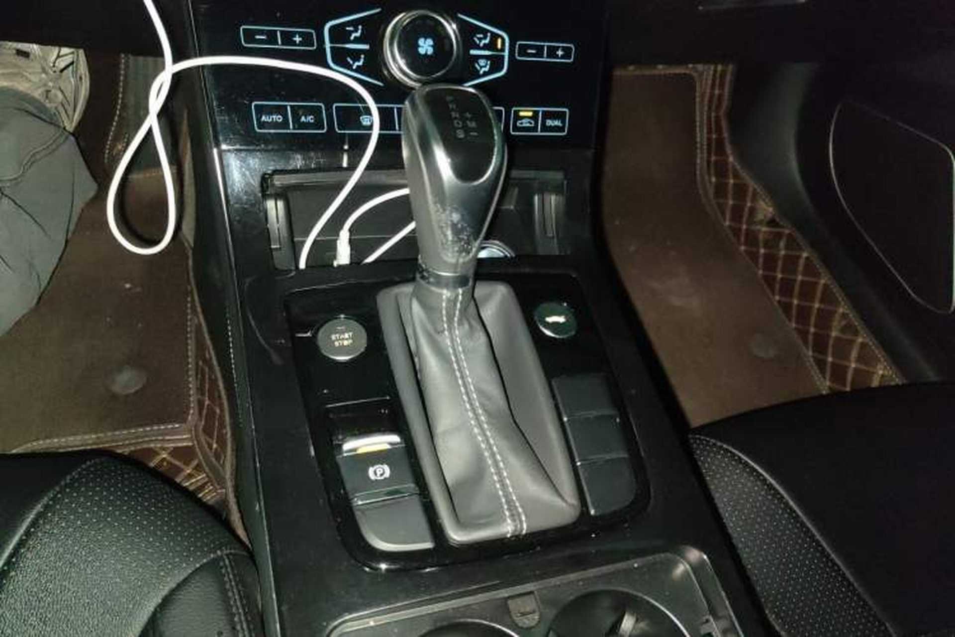 Used Hongqi H5 2019 30TD Dynamic Edition Gear Lever