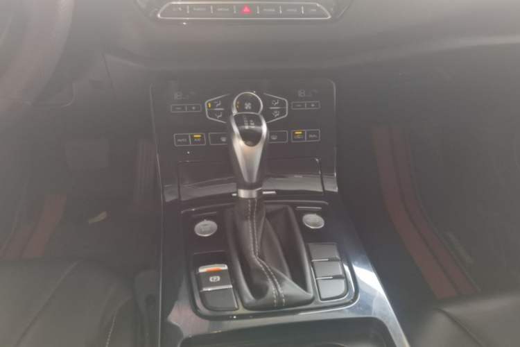 Used Hongqi H5 2019 30TD Dynamic Edition Gear Lever