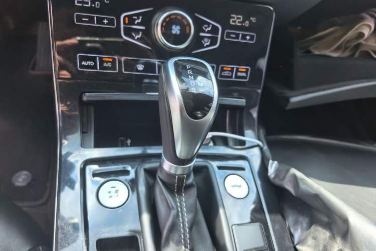 Used Hongqi H5 2019 30TD Dynamic Edition Gear Lever