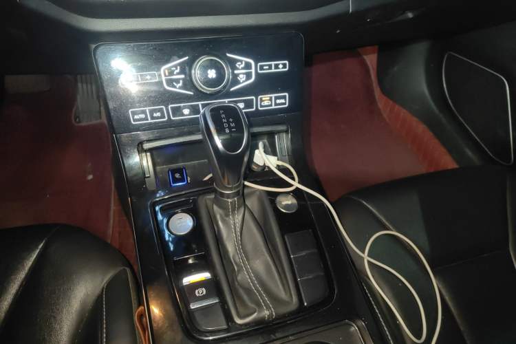 Used Hongqi H5 2019 30TD Dynamic Edition Gear Lever