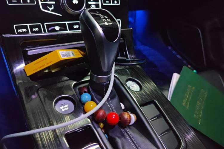 Used Hongqi H5 2019 30TD Dynamic Edition Gear Lever