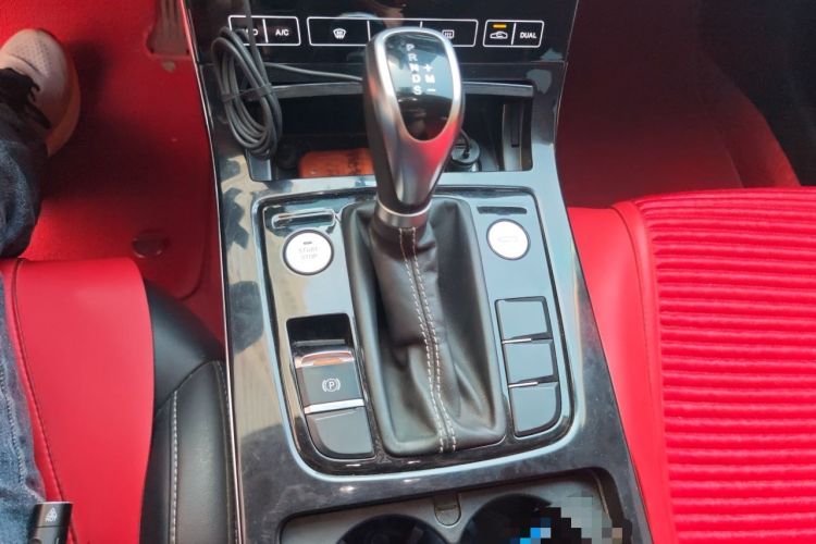 Used Hongqi H5 2019 30TD Dynamic Edition Gear Lever