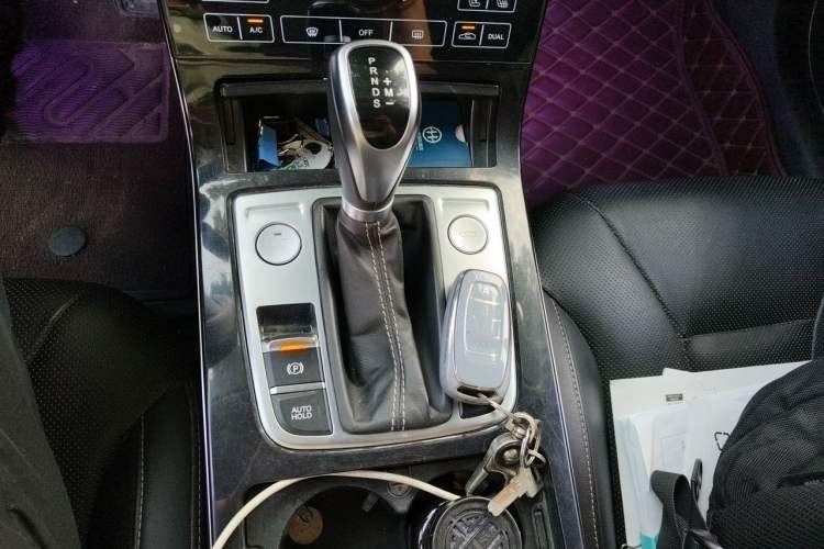 Used Hongqi H5 2019 30TD Smart Connect Enjoy Edition Gear Lever