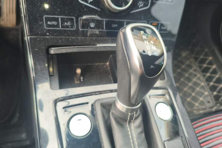 Used Hongqi H5 2019 30TD Dynamic Edition Gear Lever