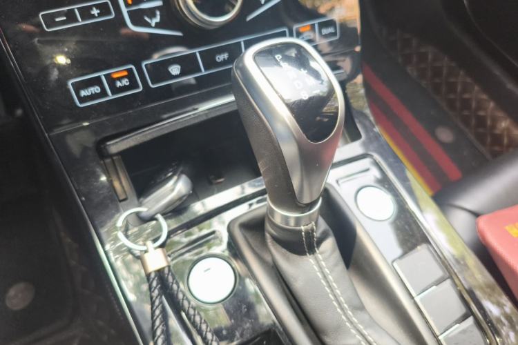 Used Hongqi H5 2019 30TD Dynamic Edition Gear Lever