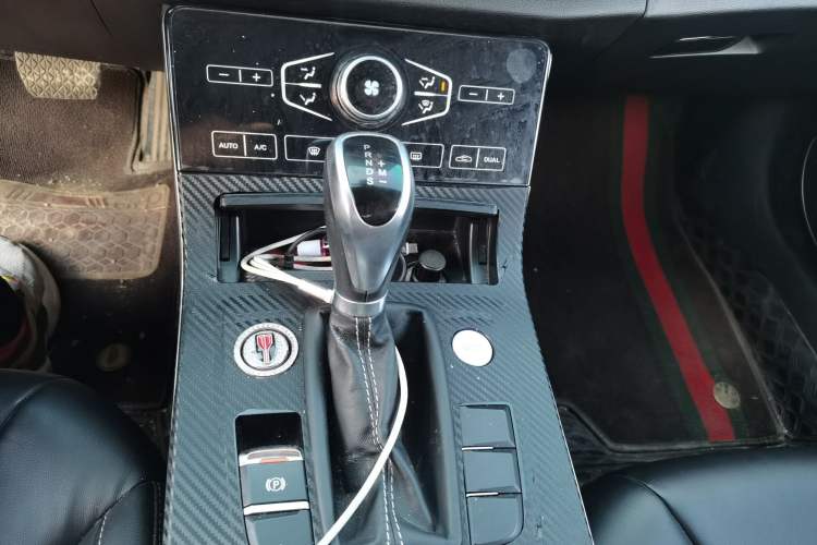 Used Hongqi H5 2019 30TD Dynamic Edition Gear Lever