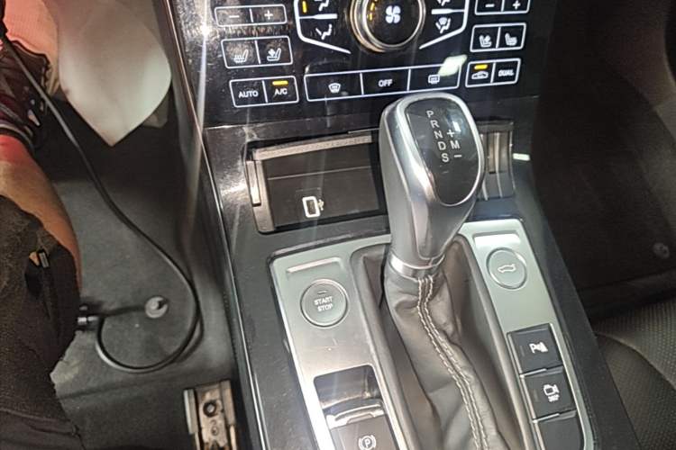 Used Hongqi H5 2019 30TD Smart Connect Enjoy Edition Gear Lever