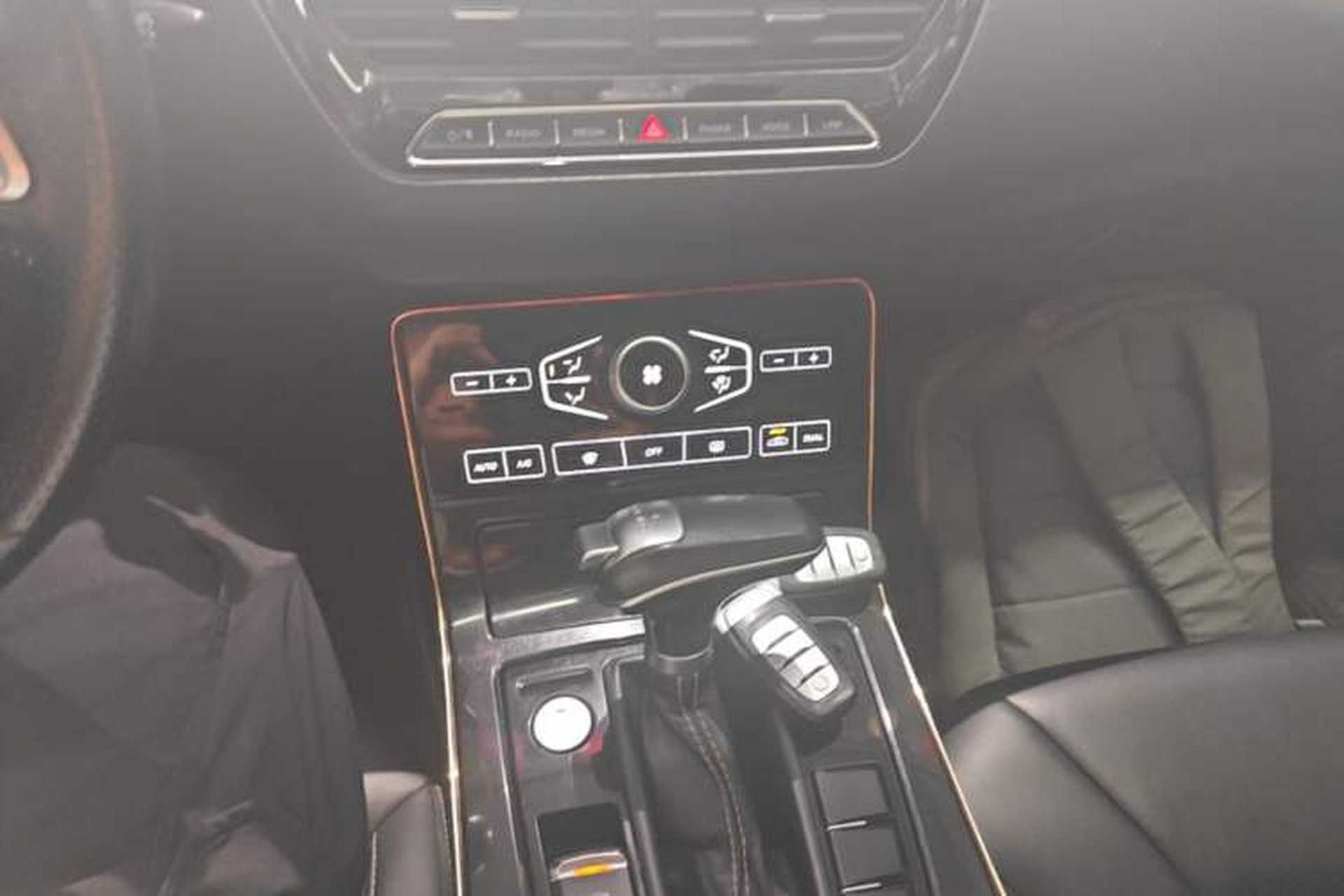 Used Hongqi H5 2019 30TD Dynamic Edition Gear Lever