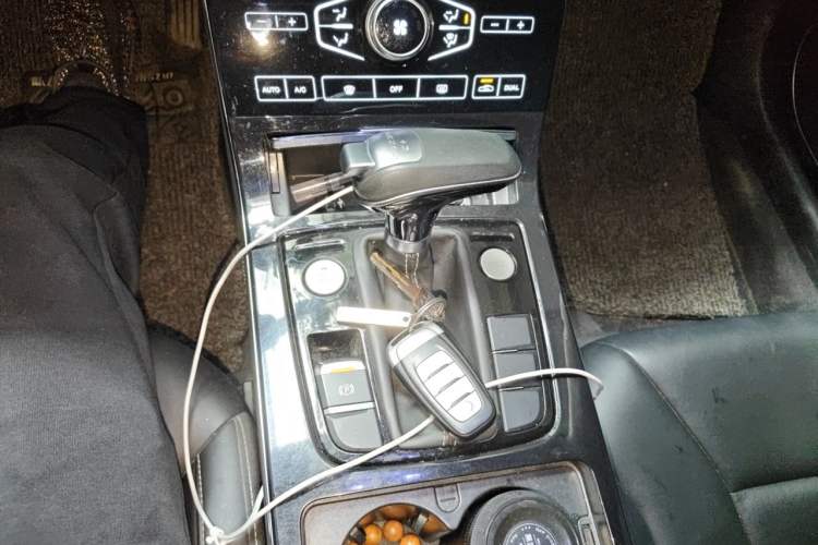 Used Hongqi H5 2019 30TD Smart Connect Dynamic Edition Gear Lever