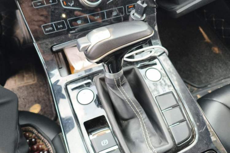 Used Hongqi H5 2019 30TD Dynamic Edition Gear Lever