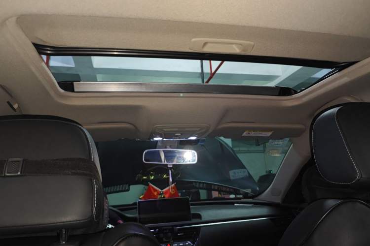 Used Hongqi H5 2019 30TD Dynamic Edition Headliner
