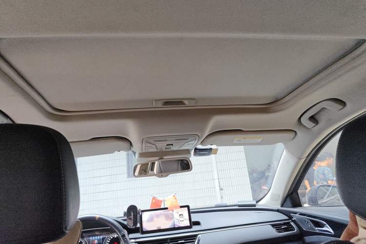 Used Hongqi H5 2019 30TD Dynamic Edition Headliner