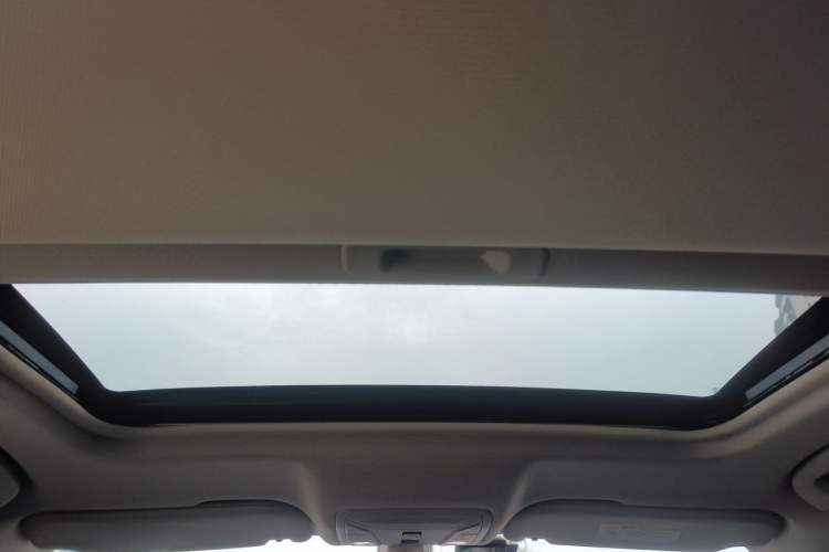 Used Hongqi H5 2019 30TD Dynamic Edition Headliner