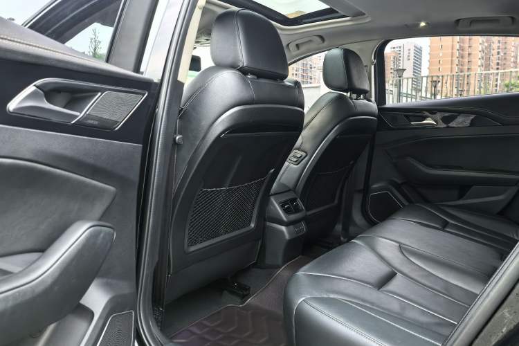 Used Hongqi H5 2019 30TD Smart Connect Dynamic Edition Interior 2